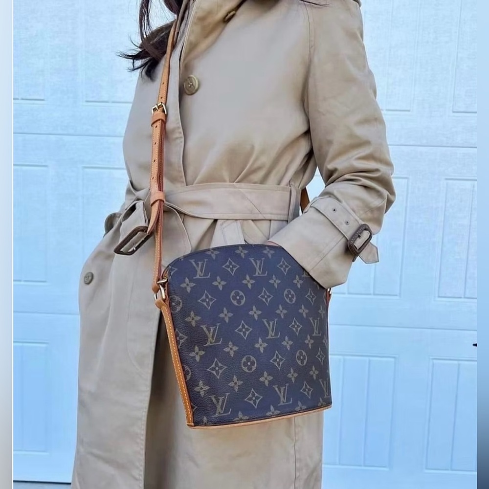 Louis Vuitton Vintage Brown Monogram Crossbody Bag & Wallet Set - Picture 4 of 16